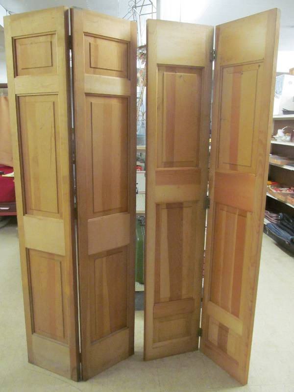 lot 122 image: Bi-Fold Doors