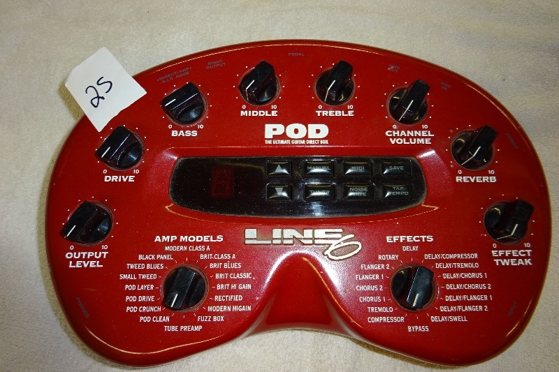 lot 25 image: Line 6 POD original guitar amp emulatordirect box