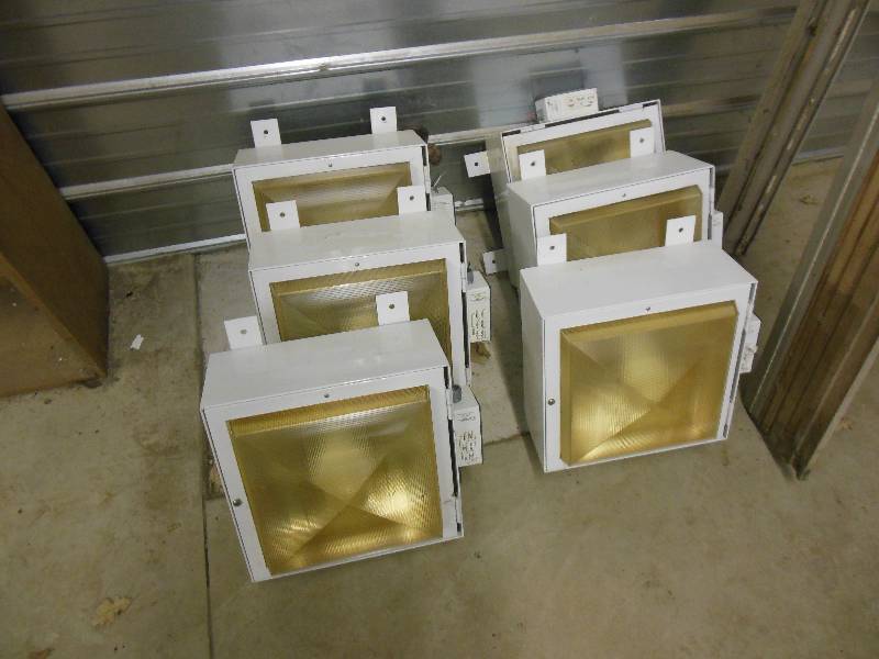 8 Light Fixtures