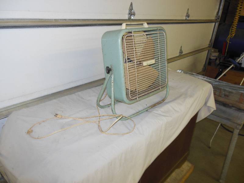 Vintage Lasko Fan