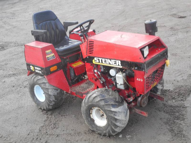 Steiner 420 Tractor
