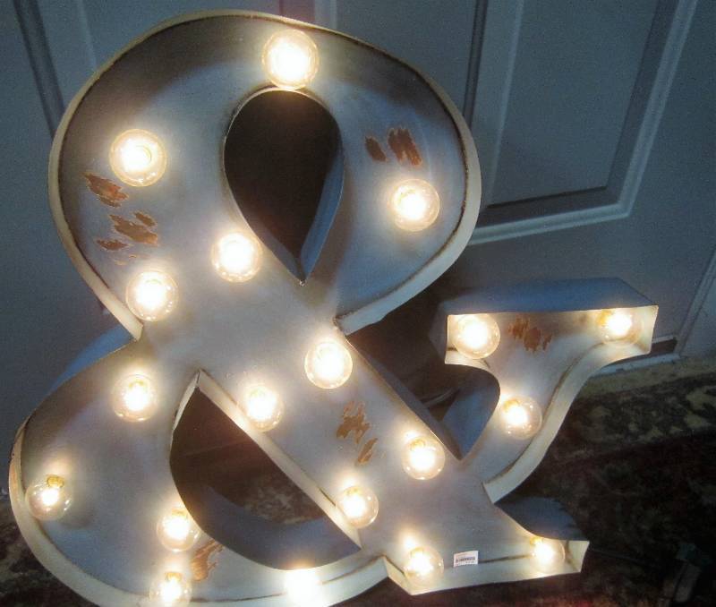 AQUA LIGHTED & SIGN