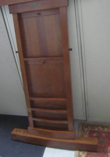 BILLARD CUE AND BALL WALL MOUNT