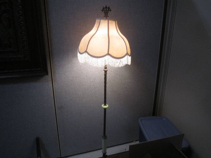 ART DECO FLOOR LAMP