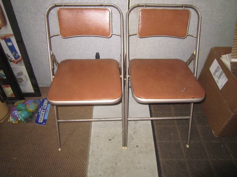 PAIR OF SAMSONITE FOLDING CHAIRS