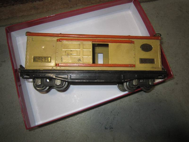 LIONEL AUTOMOBILE FURNITURE HAULER 814 AND INSTRUCTIONS