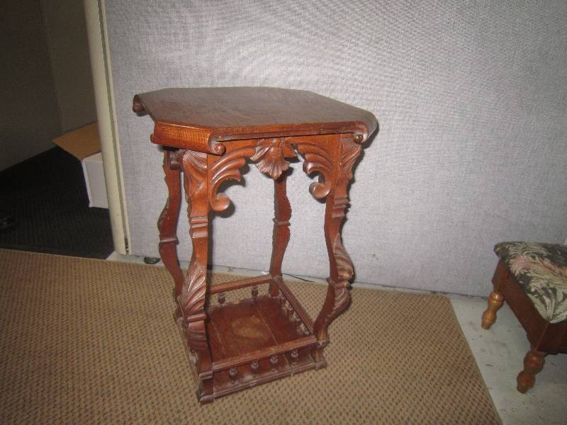 ORNATE OCCASIONAL TABLE