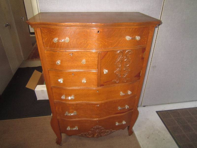 ORNATE CURVED FRONT HIGHBOY OAK DRESSER