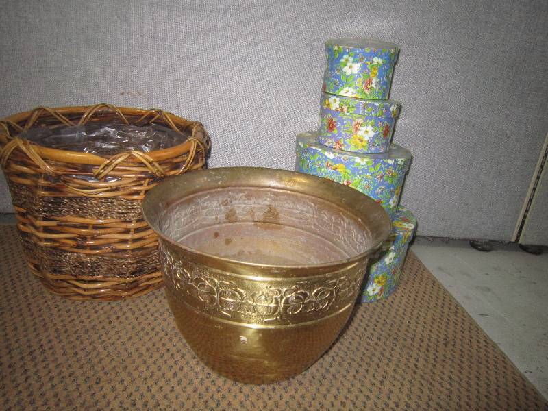 BASKET, BRASS POT AND SET OF 4 NESTING BOXES