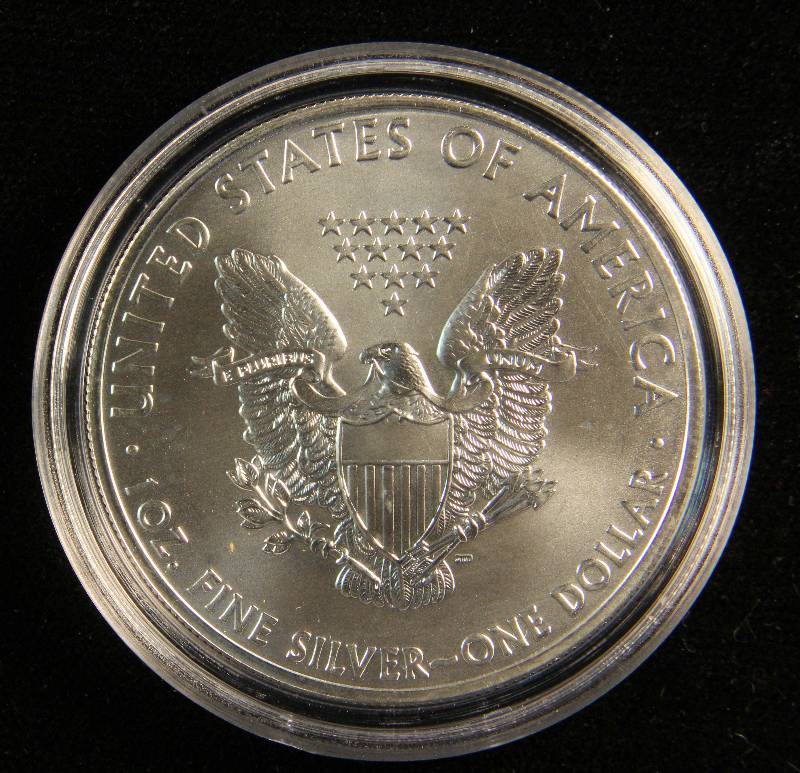 2015 AMERICAN SILVER EAGLE 1 TROY OZ. .999 FINE SILVER DOLLAR IN AIRTITE CAPSULE