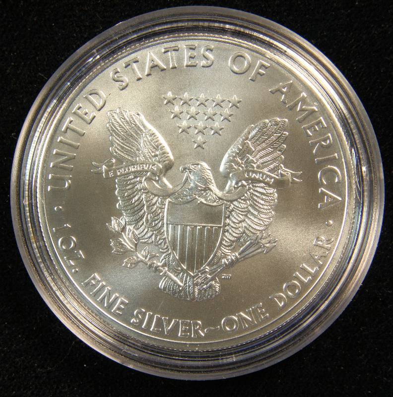 2015 AMERICAN SILVER EAGLE 1 TROY OZ. .999 FINE SILVER DOLLAR IN AIRTITE CAPSULE