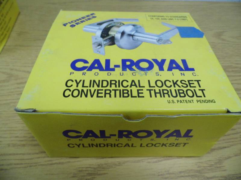Cal-Royal Locket w Key