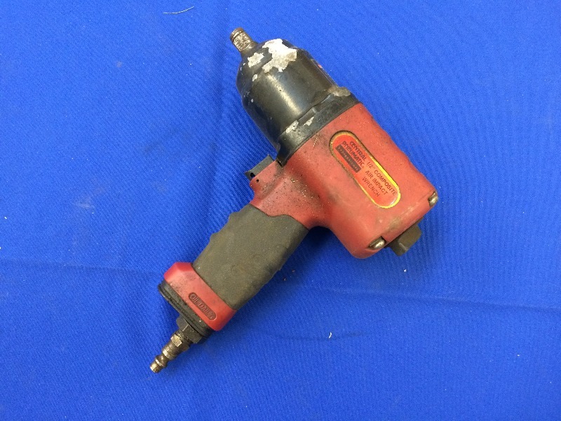 Central Pneumatic  12 Air Impact Wrench