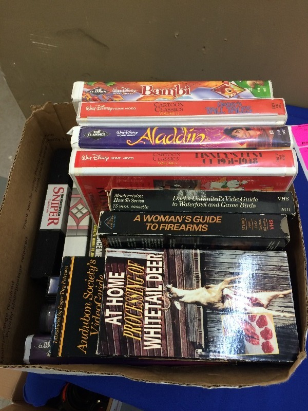 Assorted Lot of video tapes   Movies, & How to do