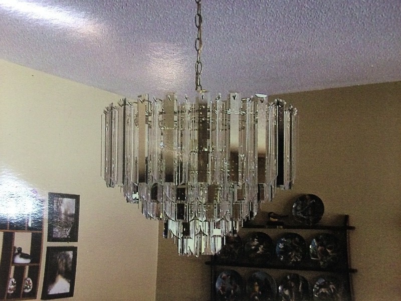 Chandelier - Very Nice Piece  Works Fine and is complete.  View all pictures to appreciate