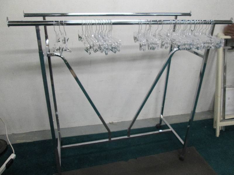 5 foot clothes rack with plastic pa...