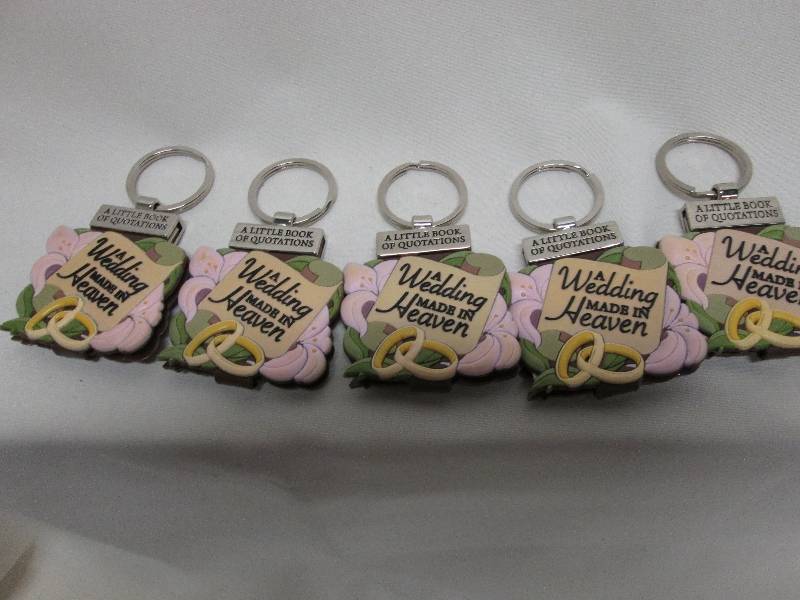 Lot of 5 wedding themed key chains...