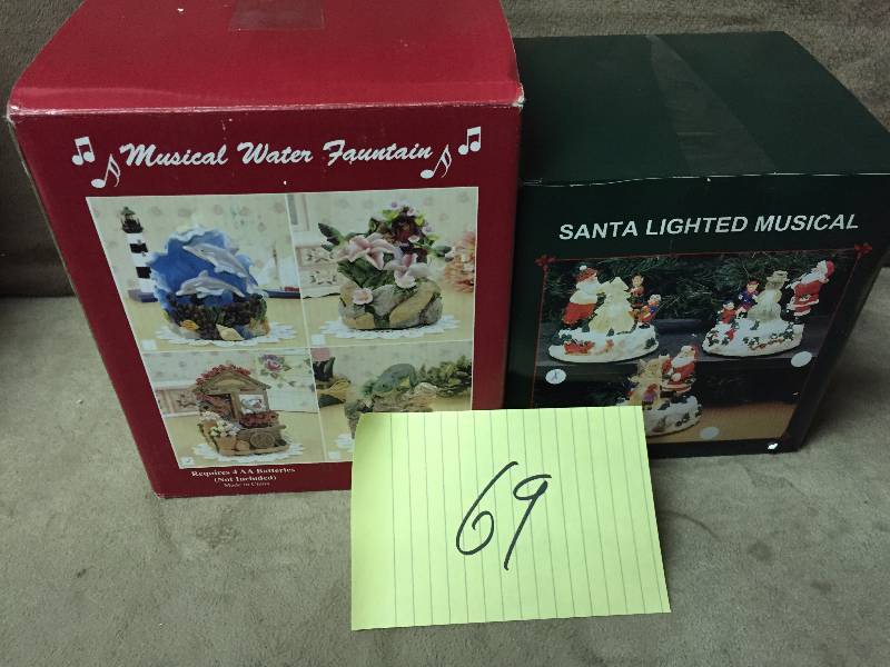 Lot of musical Christmas Items