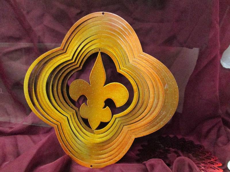 Fluer de lis copper color...