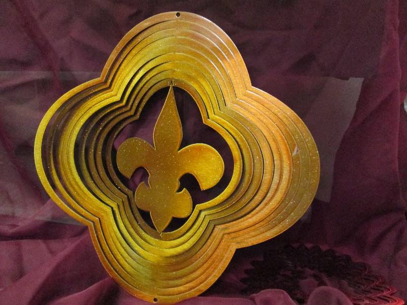 Fluer de lis copper color...