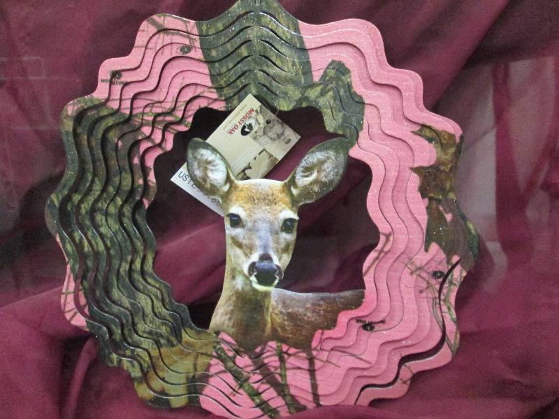 Pink Mossy Oak Deer Wind Spinner...