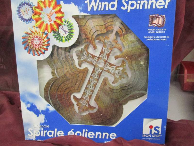 Golden Cross wind spinner...