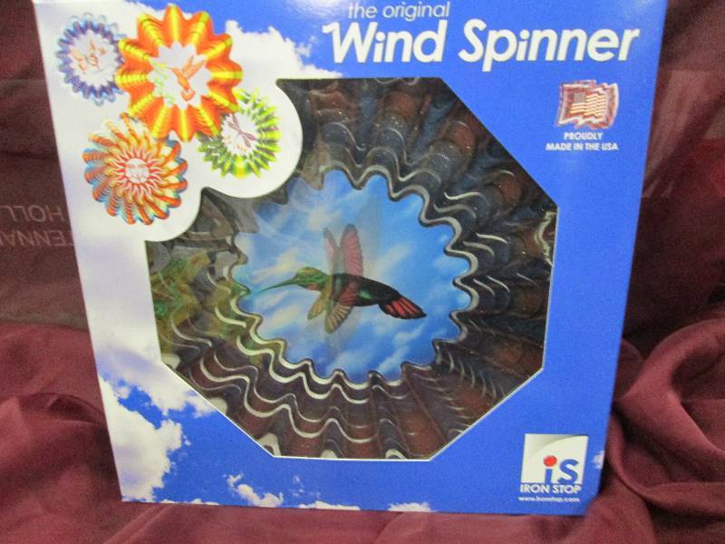 Animated Hummingbird Wind Spinner...