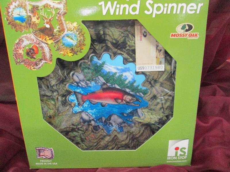 Mossy Oak Salmon Wind Spinner...