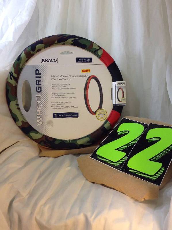 Steering wheel cover