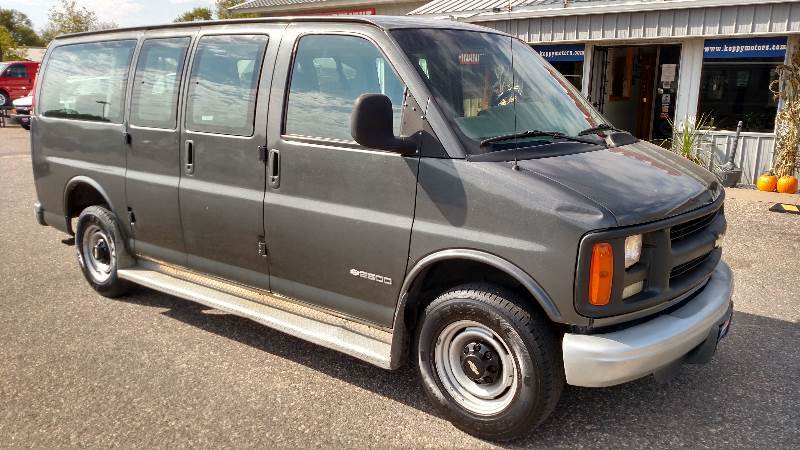 1998 Chevrolet 2500 Express 12-Passenger _ LOW MILES