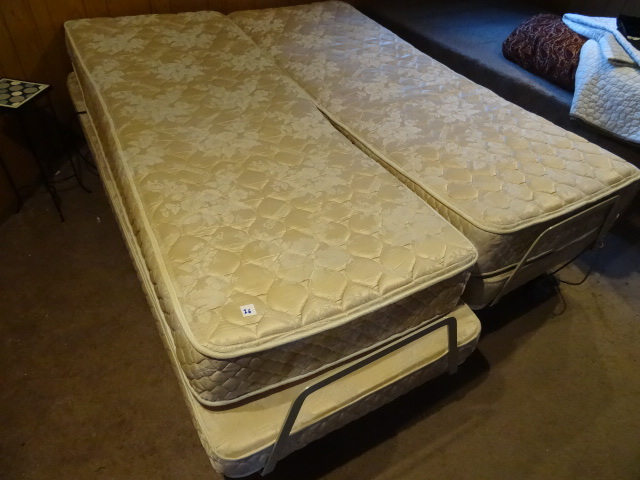 lot 26 image: Adjustable beds Queen Size quantity two