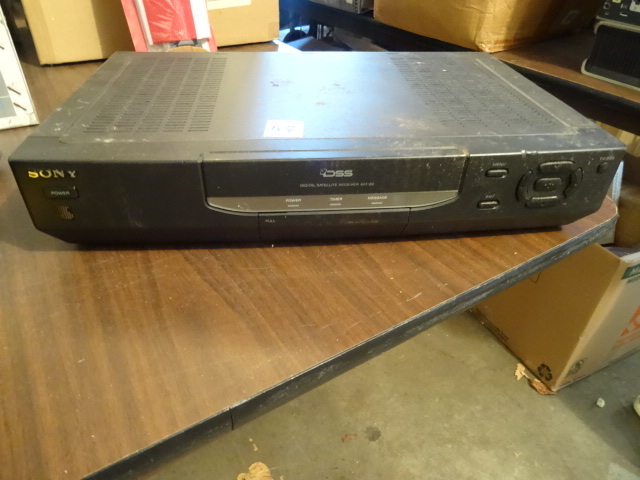 lot 48 image: Sony DSS Satilite Reciever