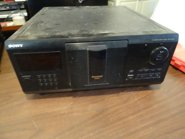lot 57 image: Sony Compact disk 200cdmplayer