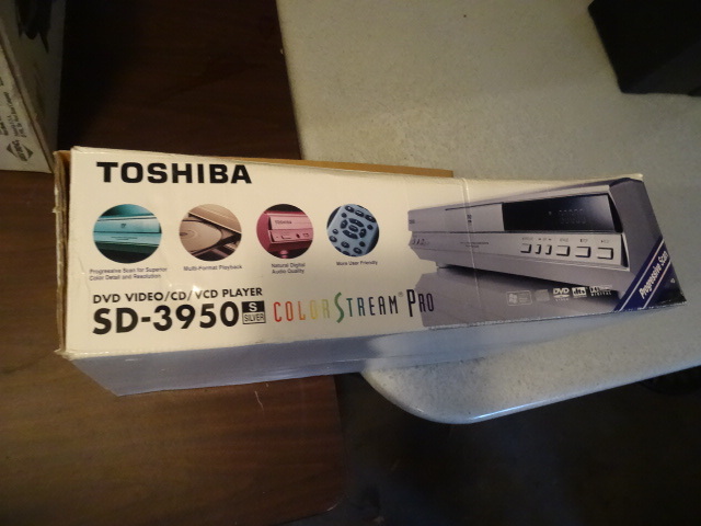 lot 62 image: Toshiba DVD video cd vcd Player in box
