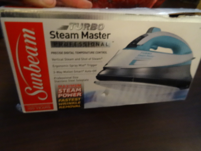 lot 85 image: Sunbeam Turbi Steam master Iron