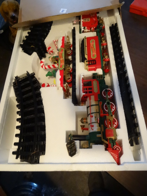 lot 99 image: Christmas Train Set goes around tree