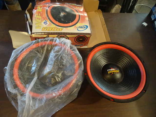 lot 108 image: Subwoofer 600w New WD-D01