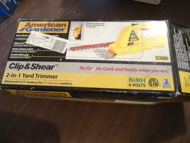 lot 123 image: American Gardener  Cordless battery Clip and sheer