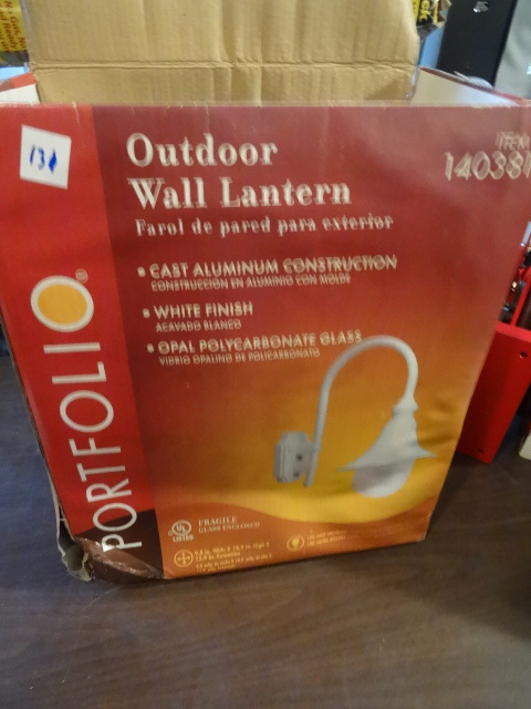lot 131 image: Out door wall lantern
