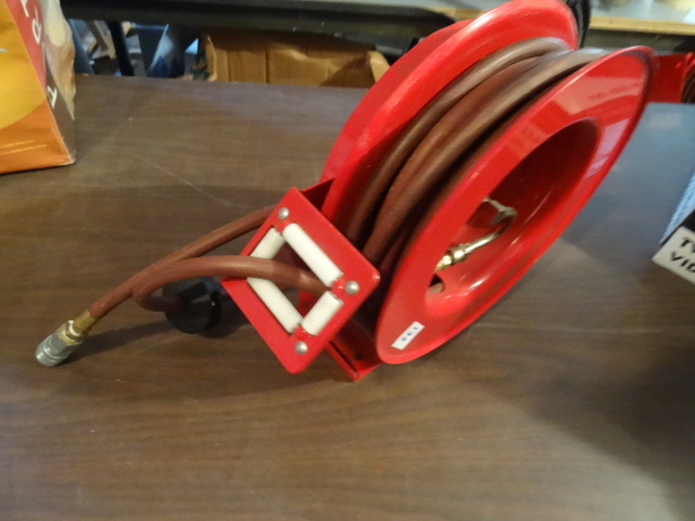 lot 132 image: Reelcraft Air hose system that retracts
