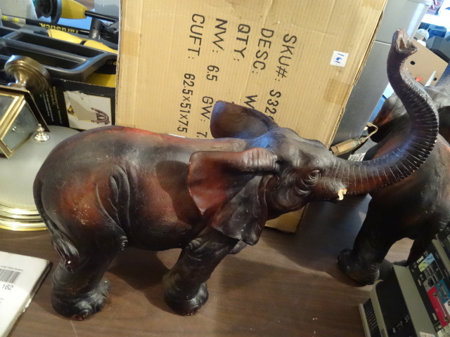 lot 162 image: Elephant decoration - a great piece