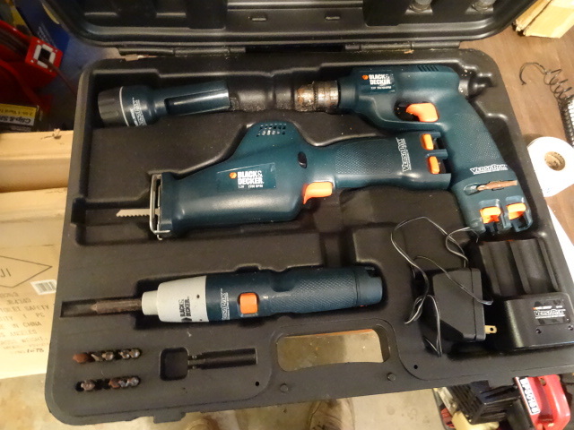 lot 167 image: Black And Decker Versa Pak