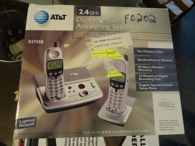 lot 190 image: AT&t dual headset 2.4ghz two headsets