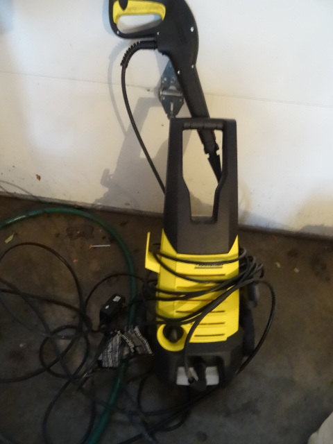 Karcher 1600psi 120v Powerwasher for cars or trucks