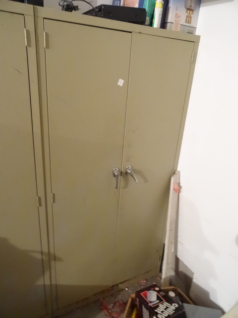 2 Door Metal cabinet 4 Shelf