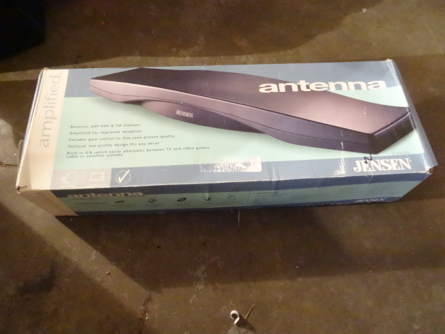 Amplified Antenna made by Jensen