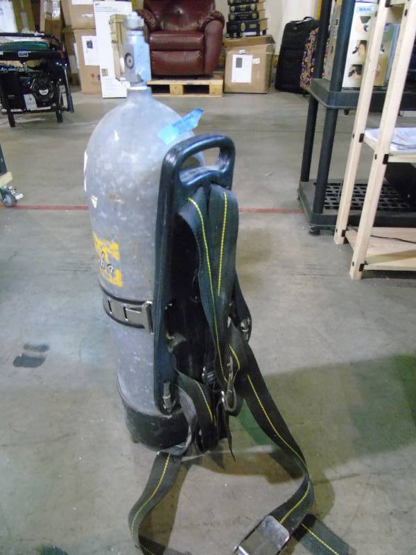 Scuba tank