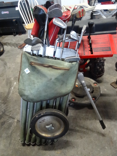 lot 38 image: Vintage Fold Up Golf Club Cart