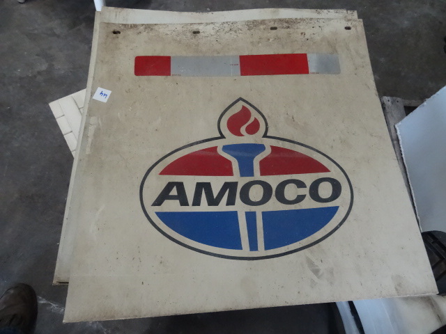 lot 44 image: Amoco Heavy Duty Truck Mud Flaps