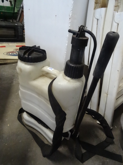 lot 46 image: Hudson Back Pack Sprayer